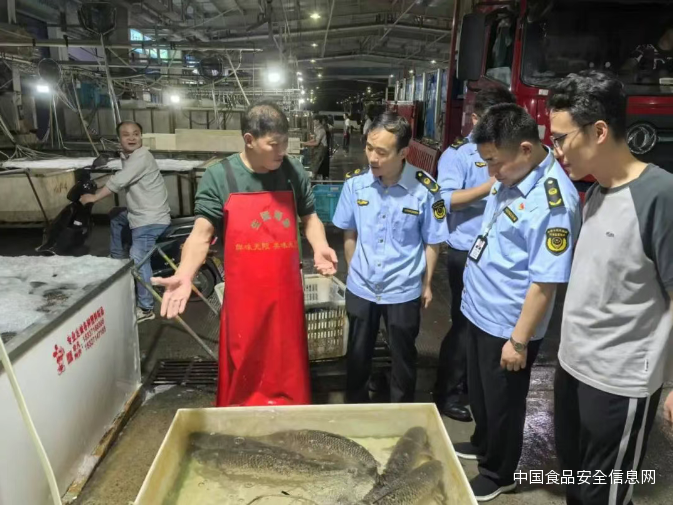 严把“三关”筑防线 齐心协力护食安