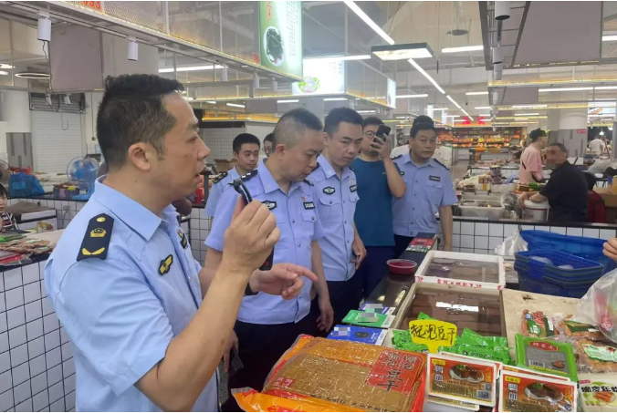 渝中区公安分局食药环支队开展整治假劣肉制品专项检查行动 